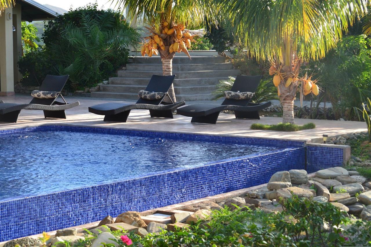 Soma Surf Resort Tola Esterno foto