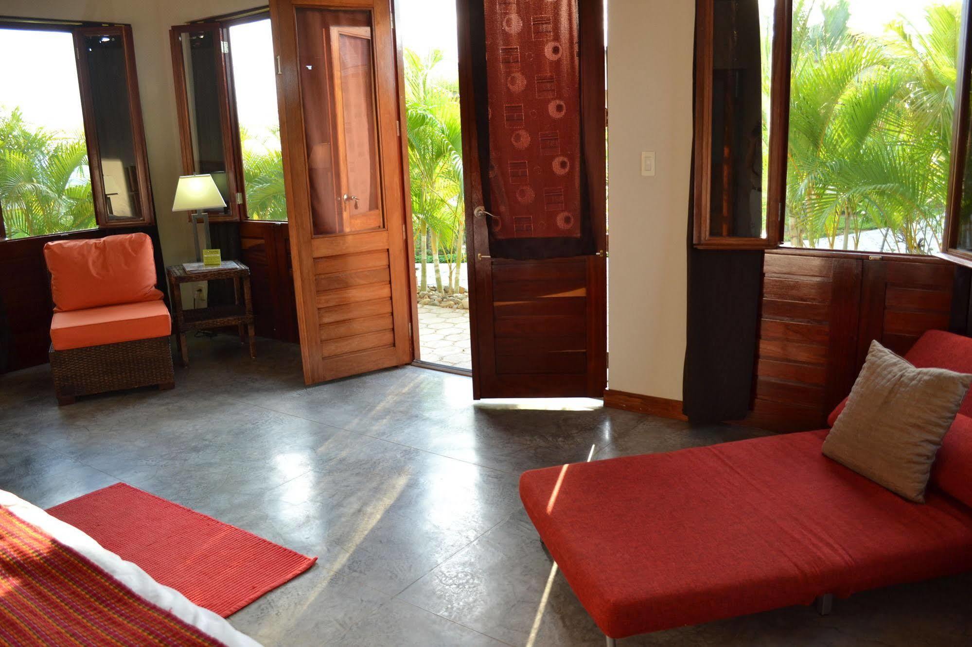 Soma Surf Resort Tola Esterno foto