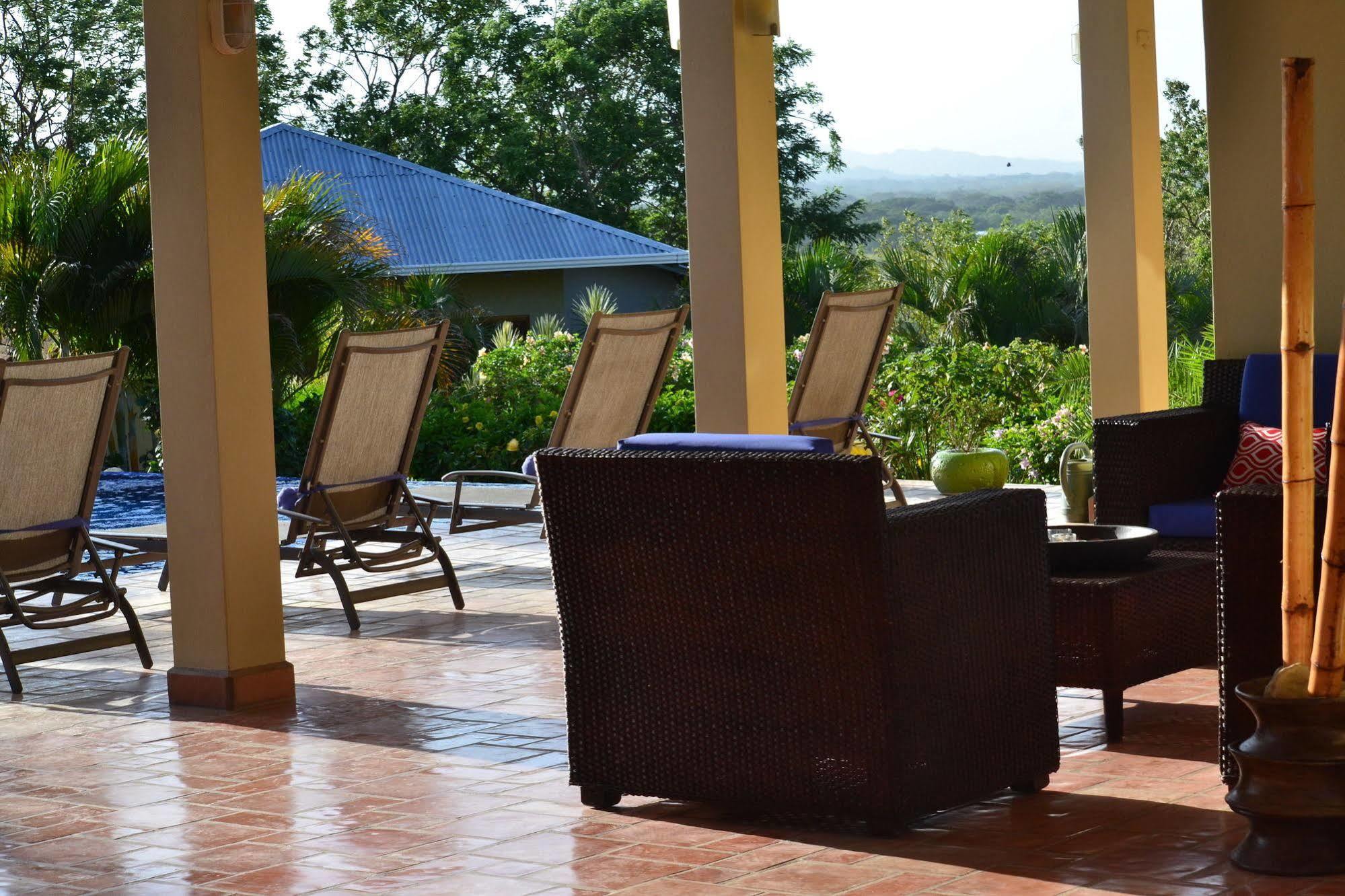 Soma Surf Resort Tola Esterno foto