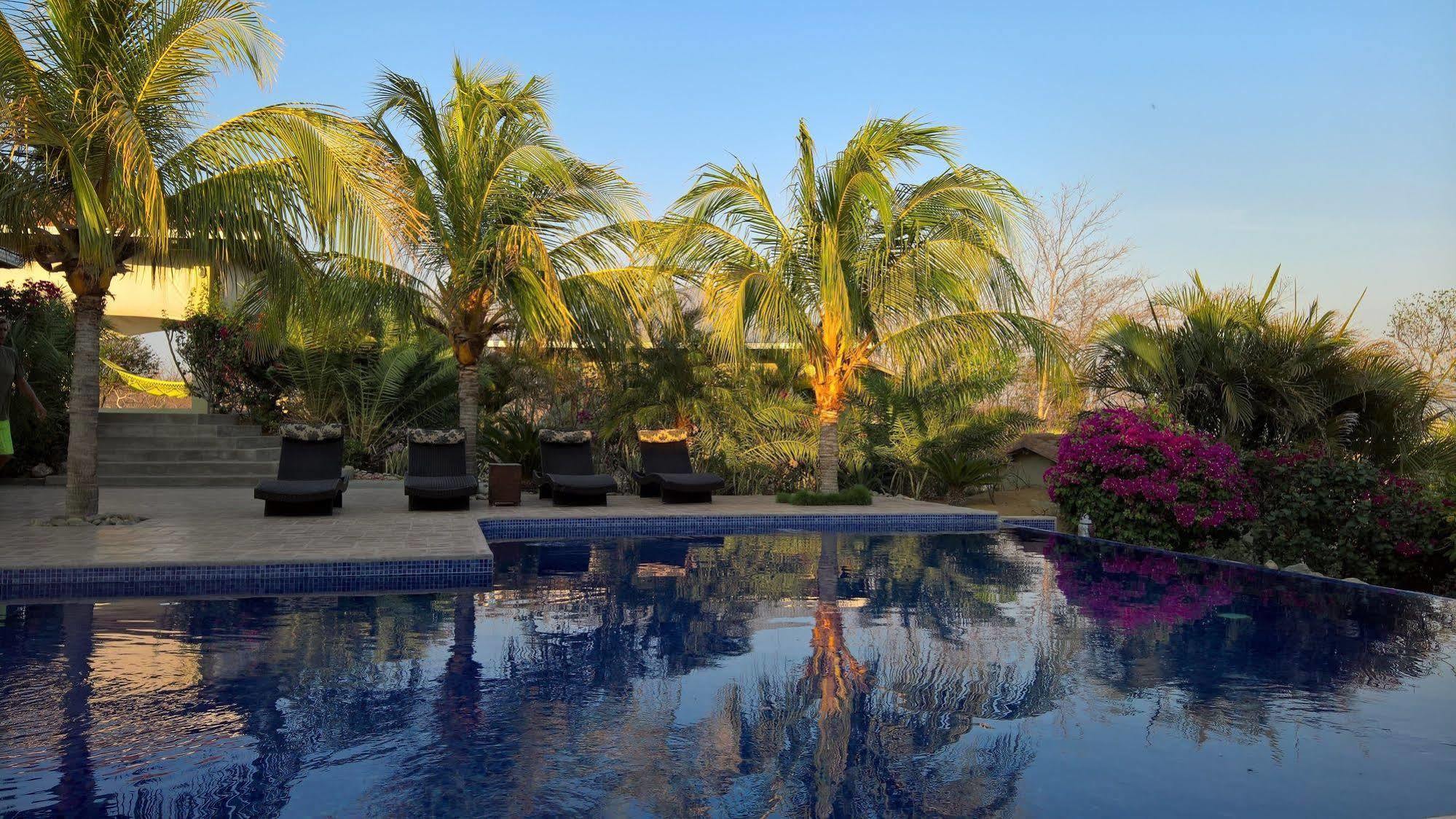 Soma Surf Resort Tola Esterno foto